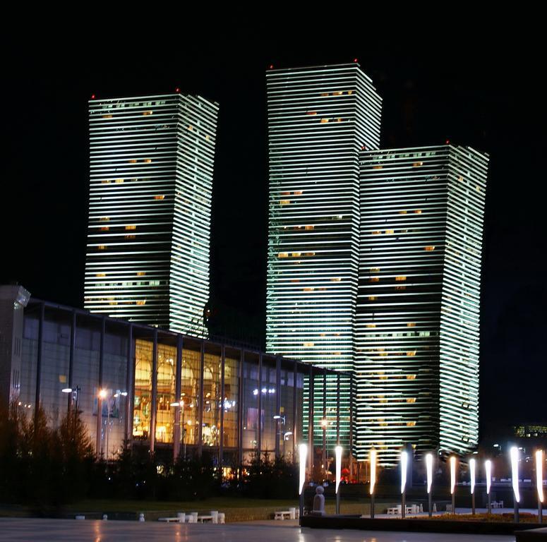 The Place Astana Hostel المظهر الخارجي الصورة